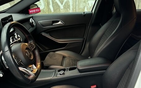 Mercedes-Benz GLA, 2018 год, 2 750 000 рублей, 15 фотография