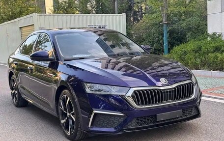 Skoda Octavia IV, 2022 год, 2 100 000 рублей, 3 фотография