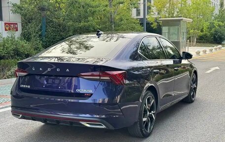 Skoda Octavia IV, 2022 год, 2 100 000 рублей, 4 фотография