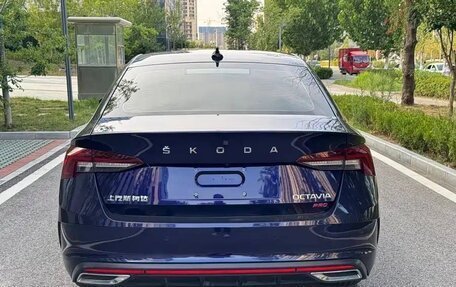 Skoda Octavia IV, 2022 год, 2 100 000 рублей, 5 фотография