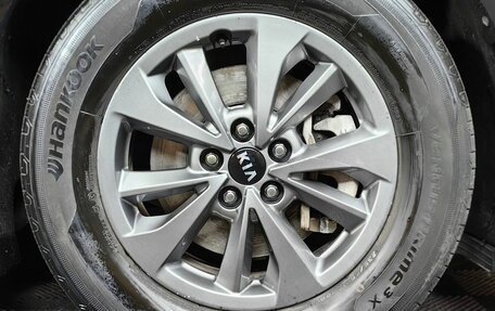 KIA Carnival, 2021 год, 3 000 000 рублей, 18 фотография