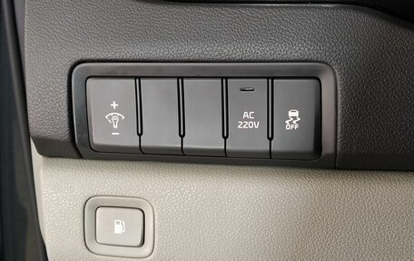 KIA Carnival III, 2017 год, 2 399 000 рублей, 10 фотография