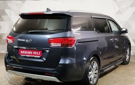KIA Carnival III, 2017 год, 2 399 000 рублей, 3 фотография