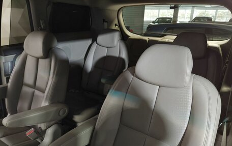 KIA Carnival III, 2017 год, 2 399 000 рублей, 30 фотография