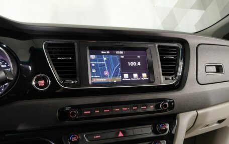 KIA Carnival III, 2017 год, 2 399 000 рублей, 23 фотография