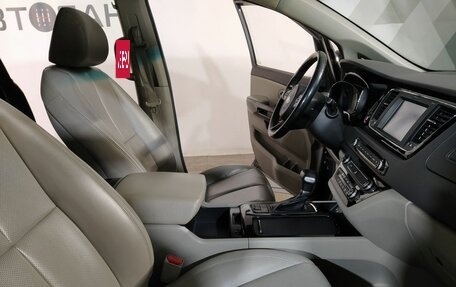 KIA Carnival III, 2017 год, 2 399 000 рублей, 27 фотография