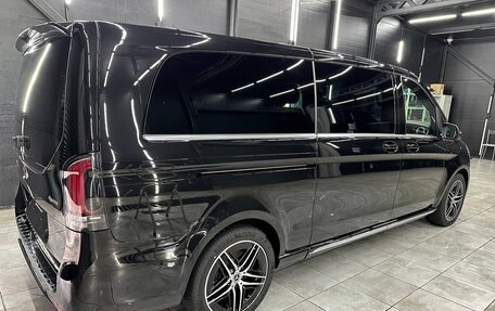 Mercedes-Benz V-Класс, 2024 год, 12 500 000 рублей, 3 фотография