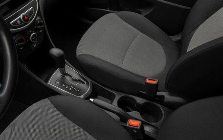 Hyundai Solaris II рестайлинг, 2012 год, 880 000 рублей, 16 фотография