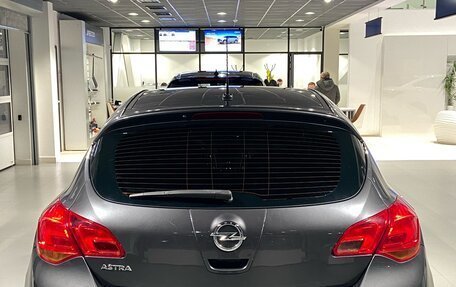 Opel Astra J, 2011 год, 650 000 рублей, 6 фотография