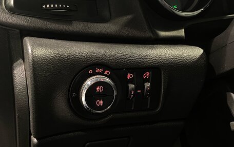 Opel Astra J, 2011 год, 650 000 рублей, 18 фотография