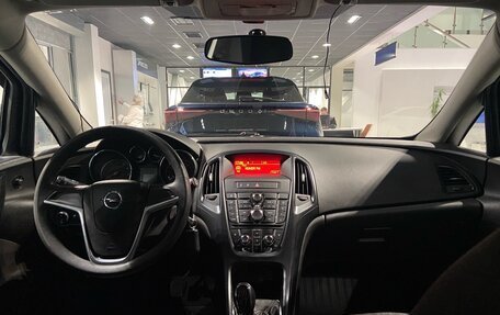 Opel Astra J, 2011 год, 650 000 рублей, 25 фотография