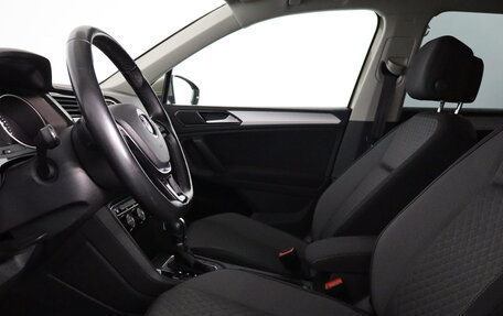 Volkswagen Tiguan II, 2018 год, 2 249 000 рублей, 8 фотография