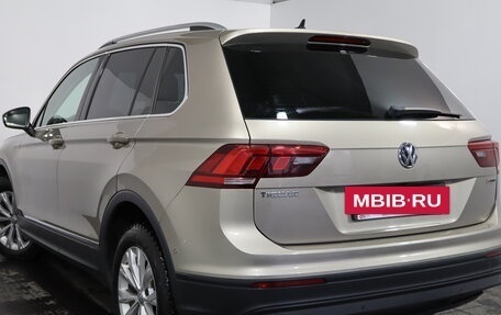 Volkswagen Tiguan II, 2018 год, 2 249 000 рублей, 6 фотография