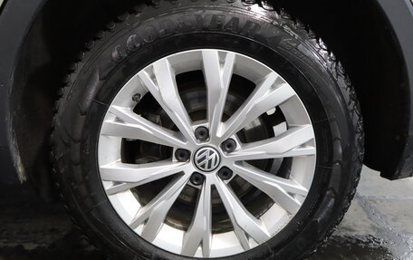Volkswagen Tiguan II, 2018 год, 2 249 000 рублей, 16 фотография