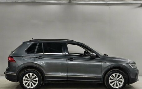 Volkswagen Tiguan II, 2021 год, 3 063 000 рублей, 4 фотография