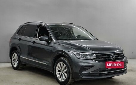 Volkswagen Tiguan II, 2021 год, 3 063 000 рублей, 3 фотография