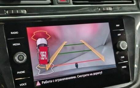 Volkswagen Tiguan II, 2021 год, 3 063 000 рублей, 14 фотография