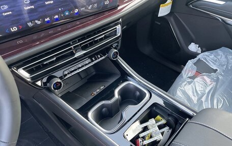 Chevrolet Traverse, 2025 год, 7 800 000 рублей, 28 фотография