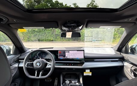 BMW 5 серия, 2025 год, 10 482 872 рублей, 30 фотография