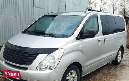 Hyundai Grand Starex Grand Starex I рестайлинг 2, 2011 год, 1 200 000 рублей, 2 фотография