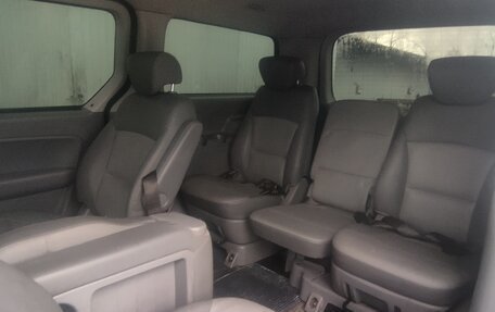 Hyundai Grand Starex Grand Starex I рестайлинг 2, 2011 год, 1 200 000 рублей, 13 фотография