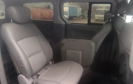 Hyundai Grand Starex Grand Starex I рестайлинг 2, 2011 год, 1 200 000 рублей, 14 фотография