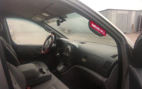 Hyundai Grand Starex Grand Starex I рестайлинг 2, 2011 год, 1 200 000 рублей, 15 фотография