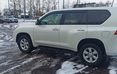 Toyota Land Cruiser Prado 150 рестайлинг 2, 2015 год, 3 290 000 рублей, 3 фотография