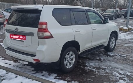 Toyota Land Cruiser Prado 150 рестайлинг 2, 2015 год, 3 290 000 рублей, 4 фотография