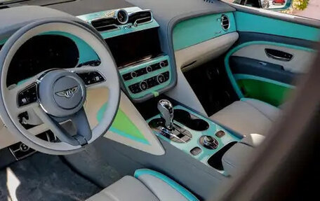 Bentley Bentayga I, 2025 год, 27 790 048 рублей, 12 фотография