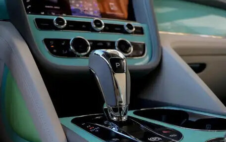 Bentley Bentayga I, 2025 год, 27 790 048 рублей, 13 фотография