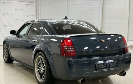 Chrysler 300C II, 2006 год, 698 000 рублей, 4 фотография