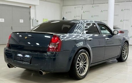 Chrysler 300C II, 2006 год, 698 000 рублей, 3 фотография