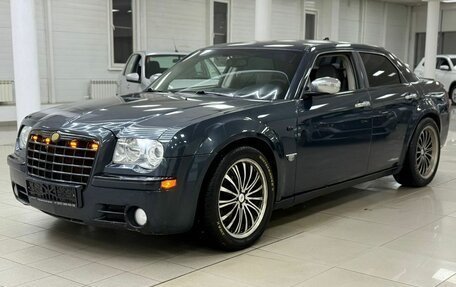 Chrysler 300C II, 2006 год, 698 000 рублей, 2 фотография