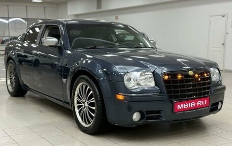 Chrysler 300C II, 2006 год, 698 000 рублей, 1 фотография