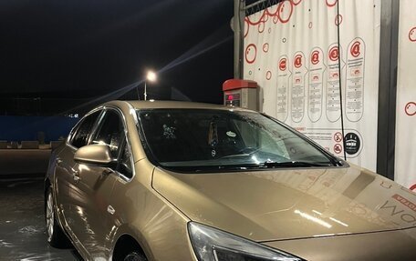 Opel Astra J, 2013 год, 725 000 рублей, 3 фотография