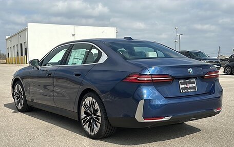BMW 5 серия, 2025 год, 9 334 360 рублей, 6 фотография