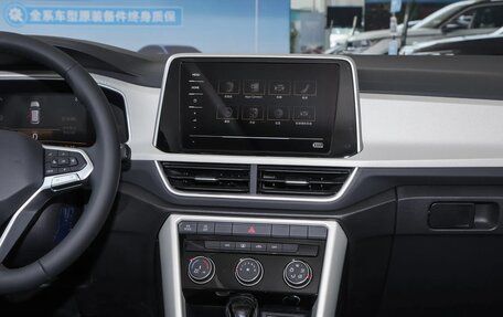 Volkswagen T-Roc I, 2021 год, 2 150 000 рублей, 13 фотография