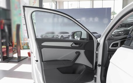 Volkswagen T-Roc I, 2021 год, 2 150 000 рублей, 25 фотография