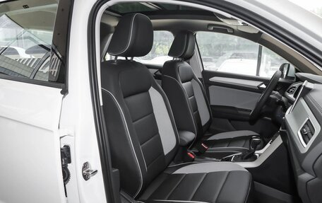 Volkswagen T-Roc I, 2021 год, 2 150 000 рублей, 29 фотография