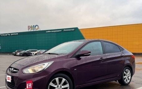 Hyundai Solaris II рестайлинг, 2011 год, 890 000 рублей, 2 фотография
