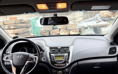 Hyundai Solaris II рестайлинг, 2011 год, 890 000 рублей, 15 фотография