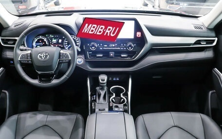 Toyota Highlander, 2025 год, 6 600 000 рублей, 8 фотография