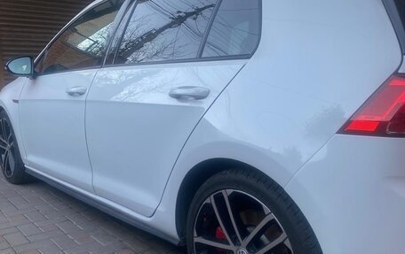 Volkswagen Golf GTI VII, 2018 год, 2 400 000 рублей, 4 фотография