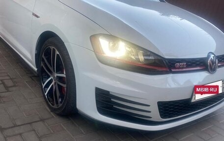 Volkswagen Golf GTI VII, 2018 год, 2 400 000 рублей, 2 фотография