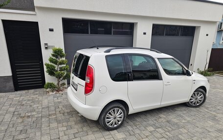 Skoda Roomster, 2014 год, 940 000 рублей, 4 фотография