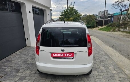 Skoda Roomster, 2014 год, 940 000 рублей, 6 фотография