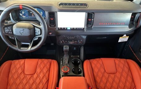 Ford Bronco, 2024 год, 11 000 000 рублей, 13 фотография