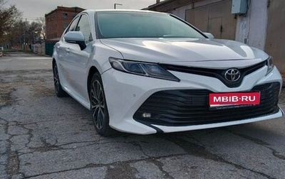 Toyota Camry, 2019 год, 2 050 000 рублей, 1 фотография