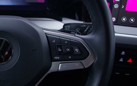 Volkswagen Golf VIII, 2021 год, 2 250 000 рублей, 13 фотография